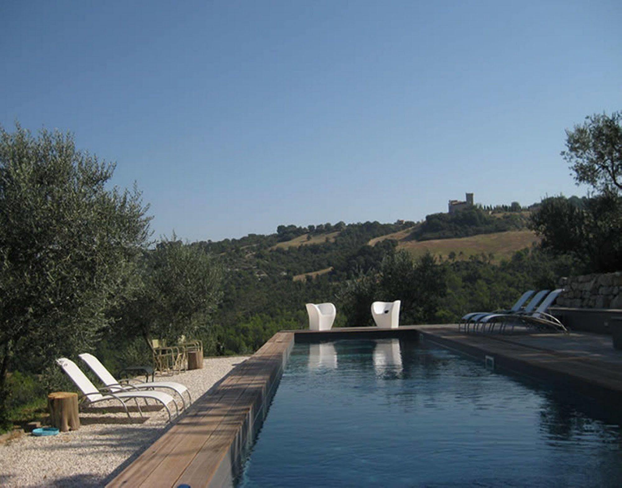 Torre Almonte Aparthotel Todi Buitenkant foto